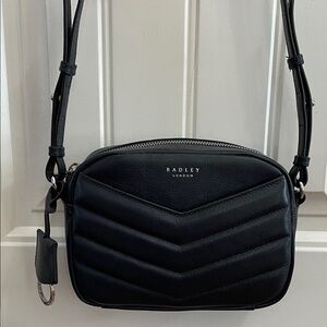 RADLEY LONDON Navy Chevron Crossbody Bag